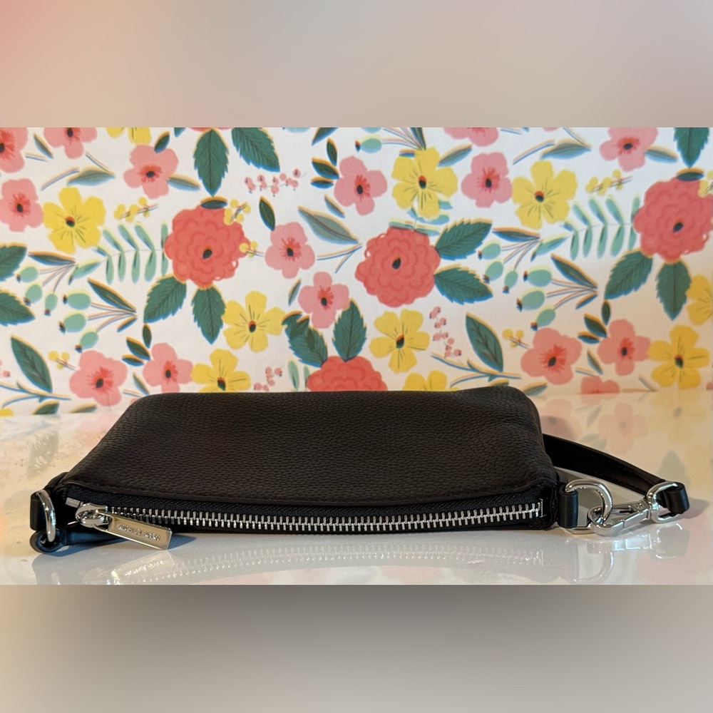 Michael Kors Jet Set Small Pebbled Leather Convertible Wristlet Bag Black NWT - Picture 10 of 13